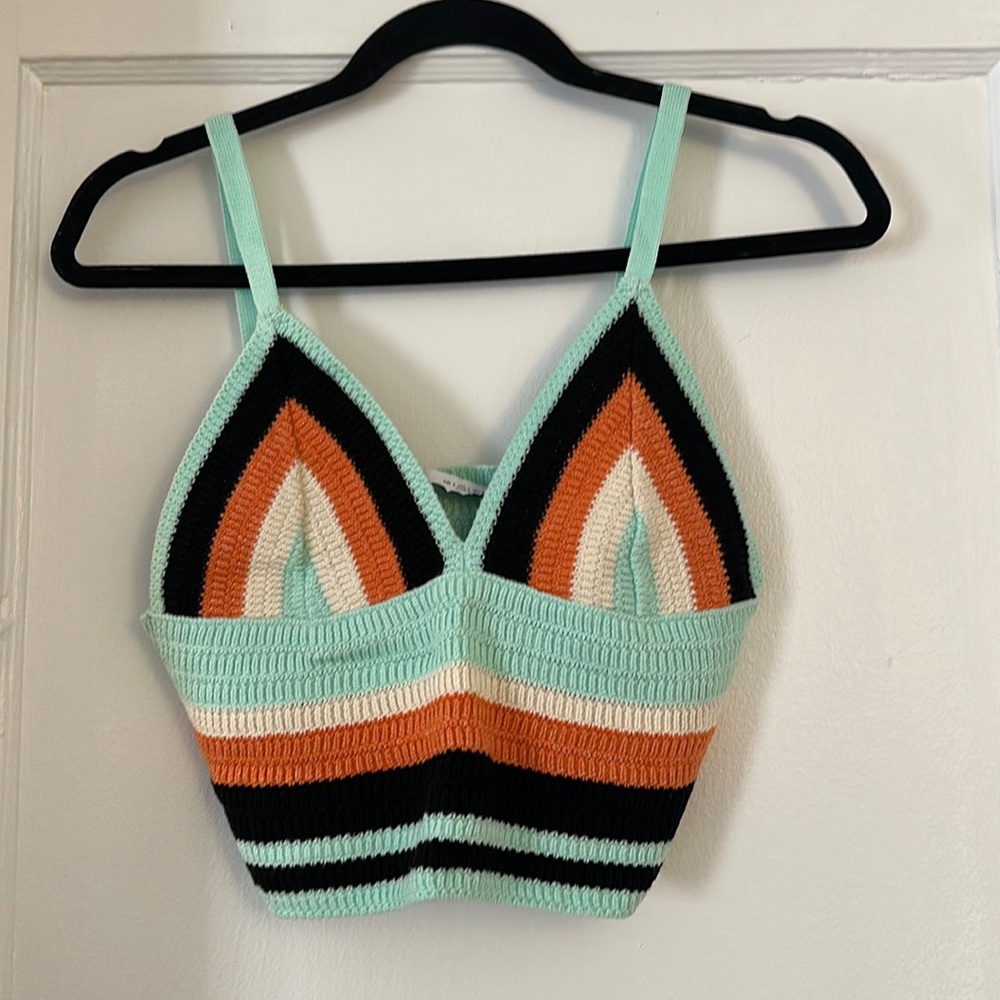 Zara never worn crochet crop top. Size L.